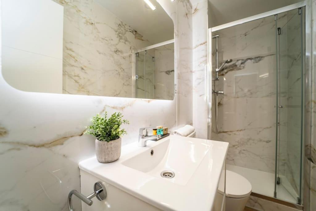 Ocean View Loft Apartment บิยาโฮโยซา ภายนอก รูปภาพ