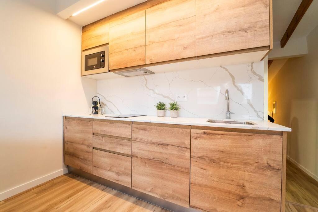 Ocean View Loft Apartment บิยาโฮโยซา ภายนอก รูปภาพ